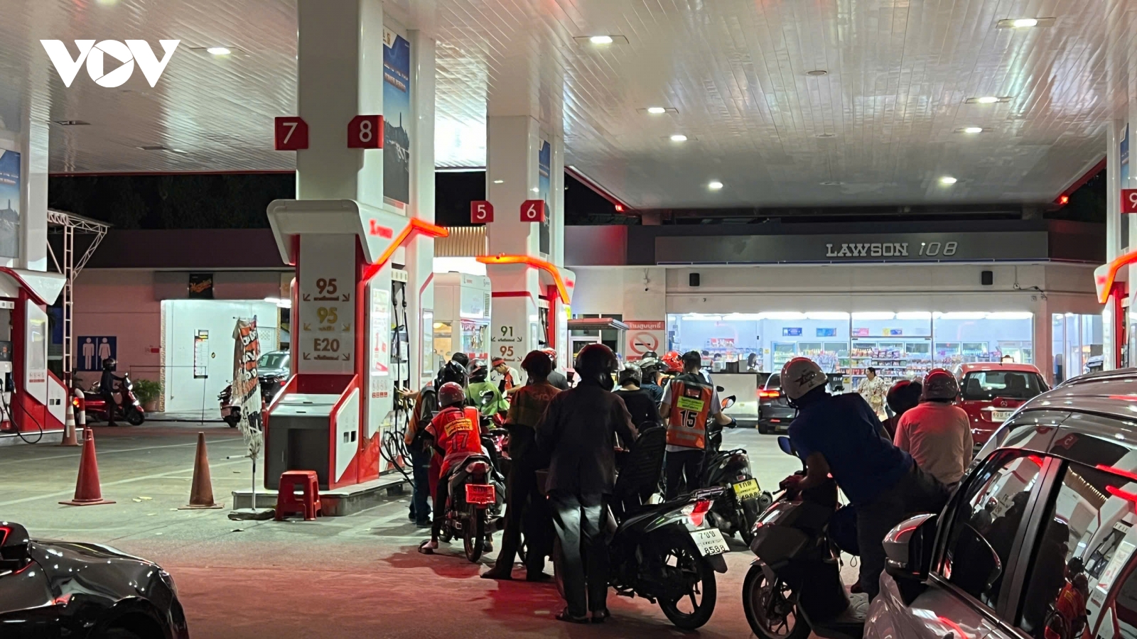 Thái Lan tung gói 7 biện pháp khẩn cấp bình ổn giá nhiên liệu và hỗ trợ kinh tế